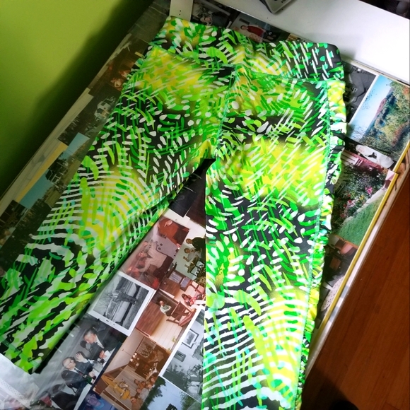 Womens activewear - Picture 1 of 4